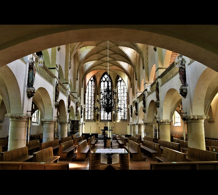 Mehrtagisch Festival Vocal MusikDonnerstag, 25.09.2025 Internationale Nacht der Chöre / Petrikirche, Jesuitengang, Münster 20:00 Uhr, Ukraine Chor/UKR, inBEATween, VPS Kek/NL, Petrikirche, Jesuitengang, Münster Freitag, 26.09.2025 Galakonzert / Hörsaal H1, Schlossplatz 46, Münster 20:00 Uhr, Fantast Artist Voices, Mrs. Lovett, Eduard Burda-Ensemble, Half Past Nine/NL, Verleihung des Münster Vocal Award 2025 Samstag, 27.09.2025 Workshops / Konzertsaal der Musikhochschule, Ludgeriplatz 1, Münster 09:45 Beg
